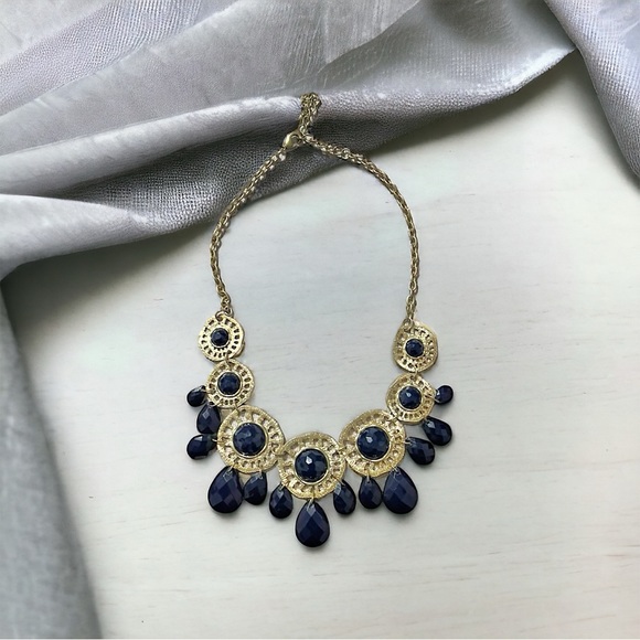 Gold-Tone Chain with Blue Rhinestones Necklace, Pristine Condition - Picture 6 of 6